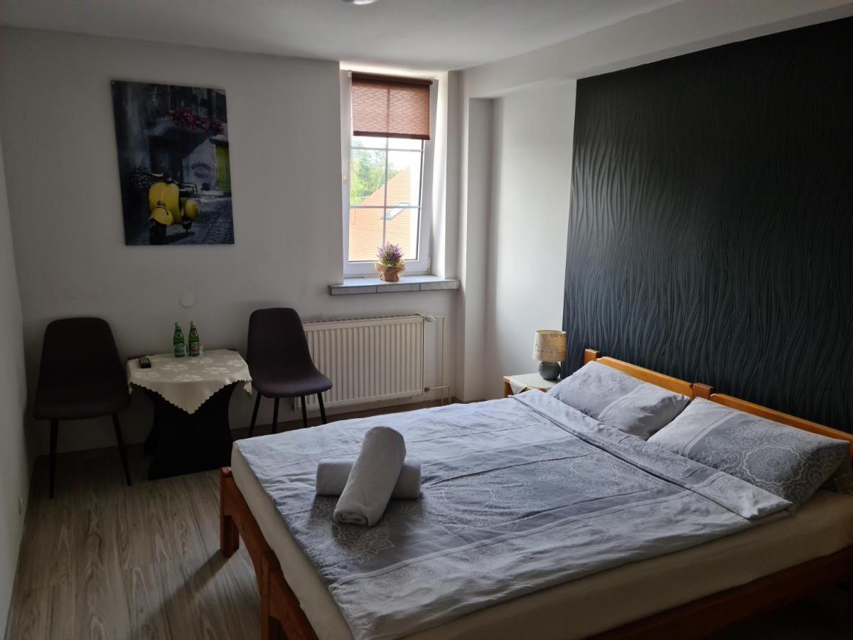 Motel I Restauracja "Pod Baszta" Naglowice Eksteriør bilde