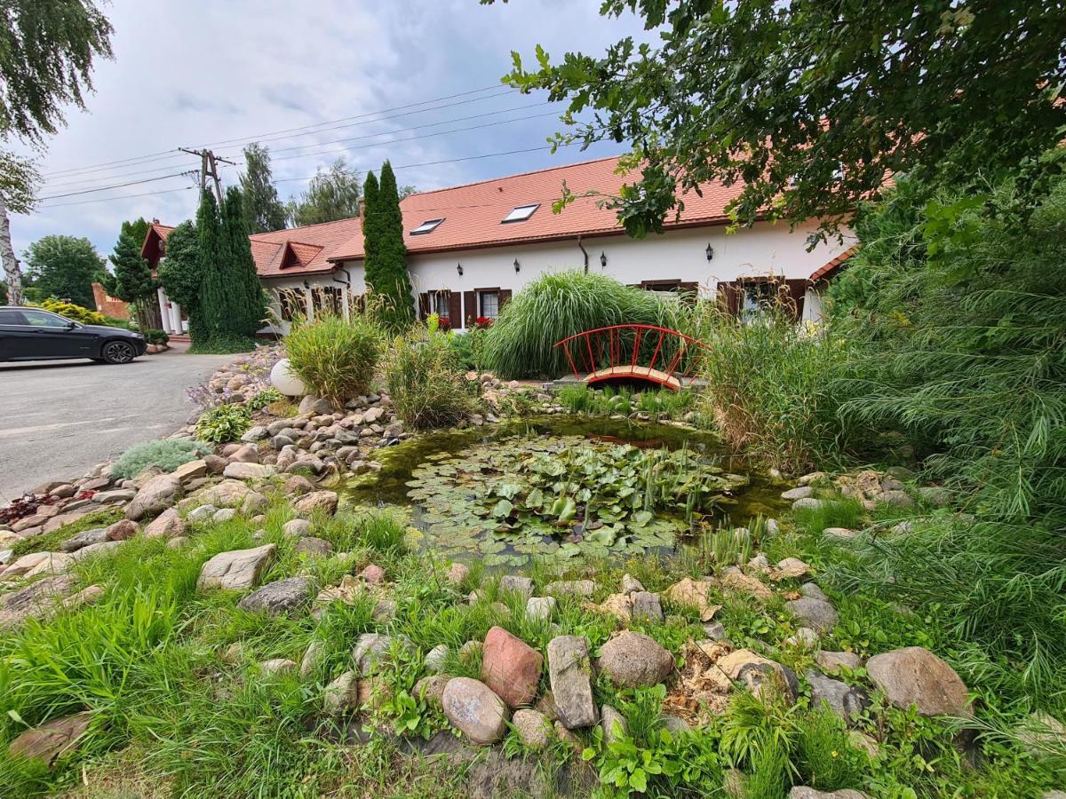 Motel I Restauracja "Pod Baszta" Naglowice Eksteriør bilde
