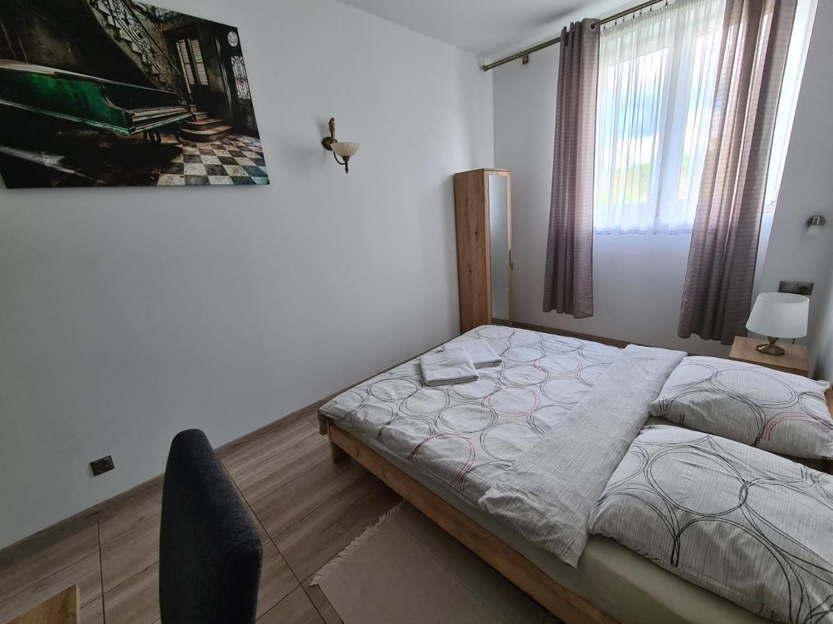 Motel I Restauracja "Pod Baszta" Naglowice Eksteriør bilde