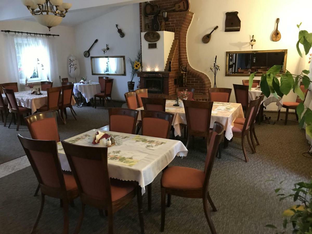 Motel I Restauracja "Pod Baszta" Naglowice Eksteriør bilde